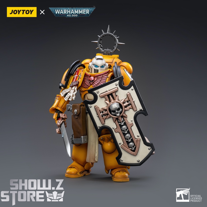 JoyToy Imperial Fists Bladeguard Veteran golden armor front JoyToy Imperial Fists Bladeguard Veteran golden armor front