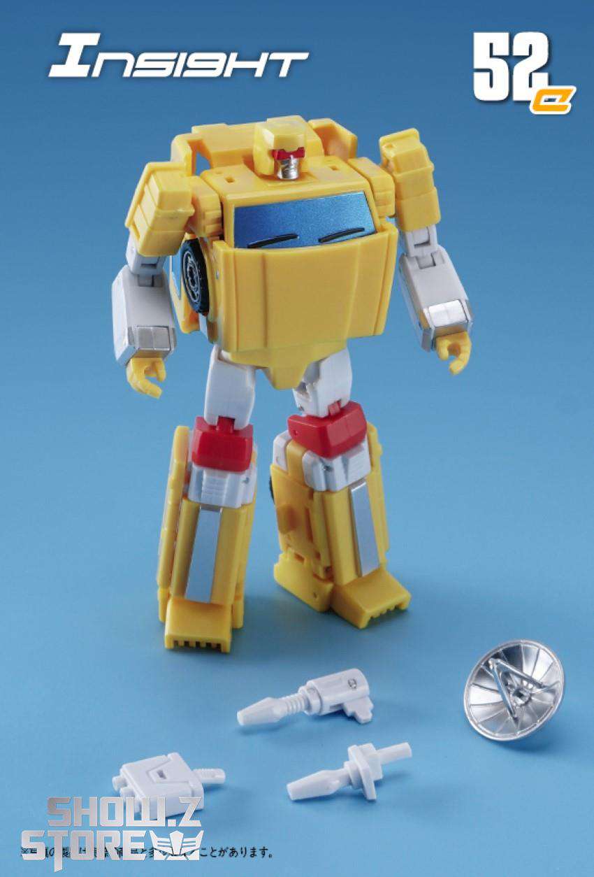MechFansToys Insight Trailbreaker yellow robot detailed accessories closeup MechFansToys Insight Trailbreaker yellow robot detailed accessories closeup