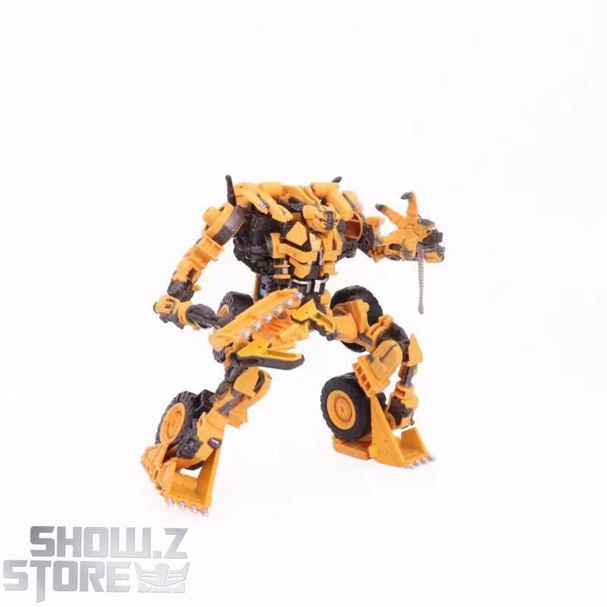 MT-06 Scrapper standing arms raised action position display MT-06 Scrapper standing arms raised action position display