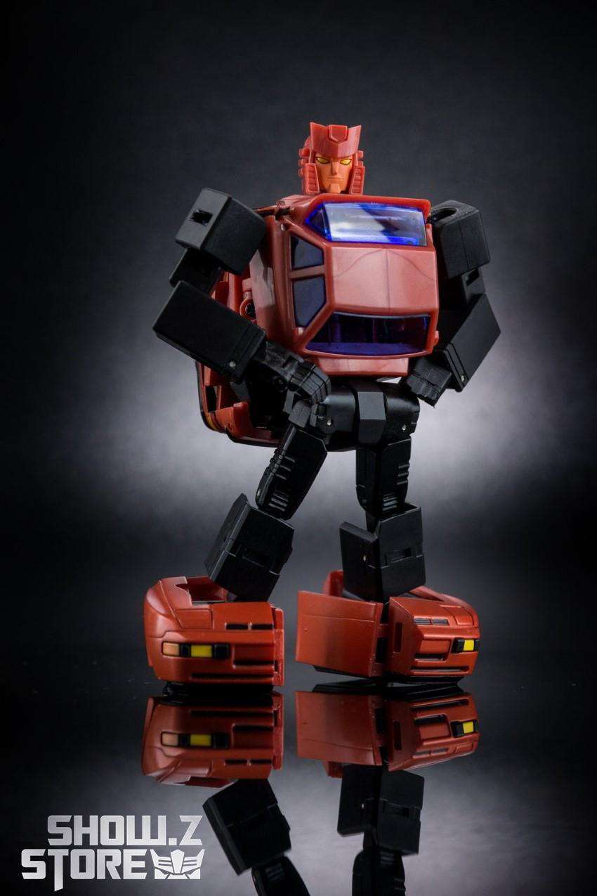 Crimson red Hubcap robot form Crimson red Hubcap robot form
