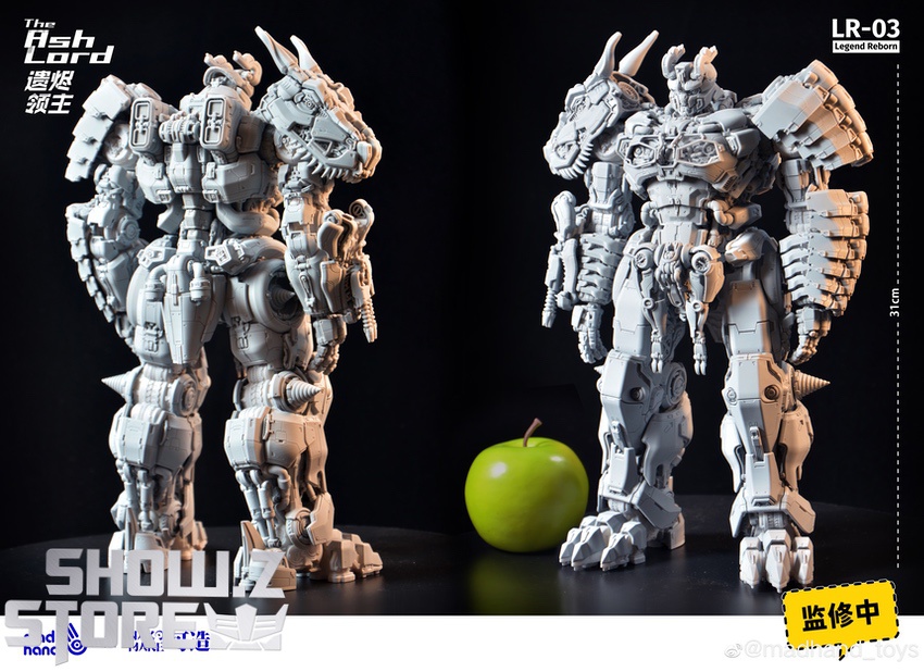 Madhand Toys Ash Lord Grimlock Model Kit front angle display Madhand Toys Ash Lord Grimlock Model Kit front angle display