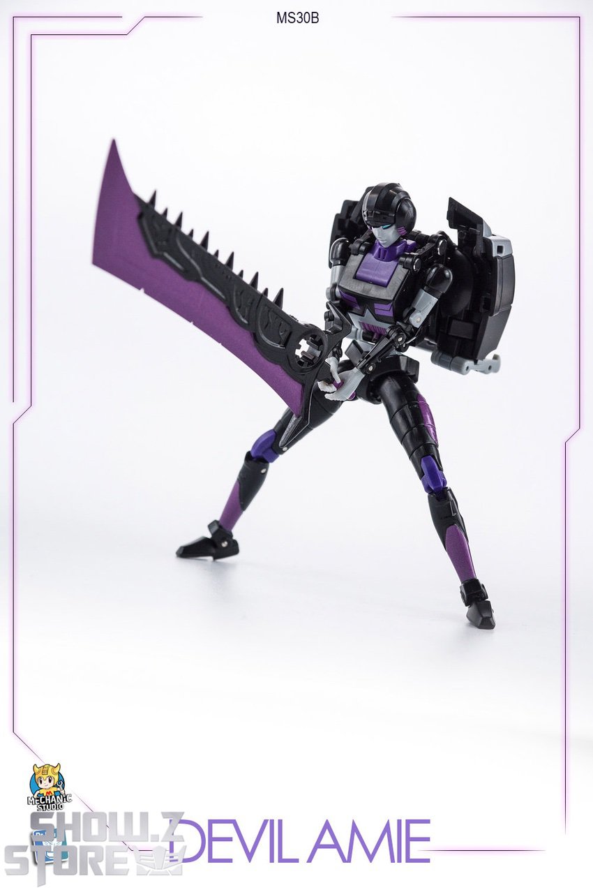 Hunter Devil Amie Arcee large purple sword weapon display Hunter Devil Amie Arcee large purple sword weapon display