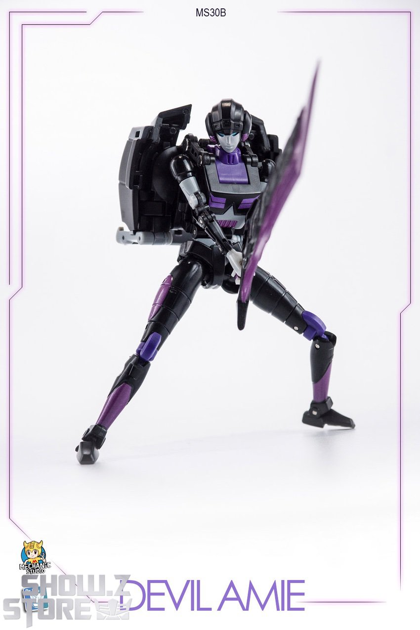 Mechanic Toys MS30B Arcee dark purple color variant display Mechanic Toys MS30B Arcee dark purple color variant display