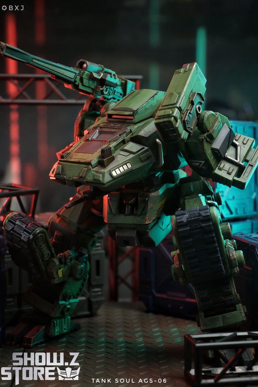 Tank Soul robot forest green version wide stance pose Tank Soul robot forest green version wide stance pose