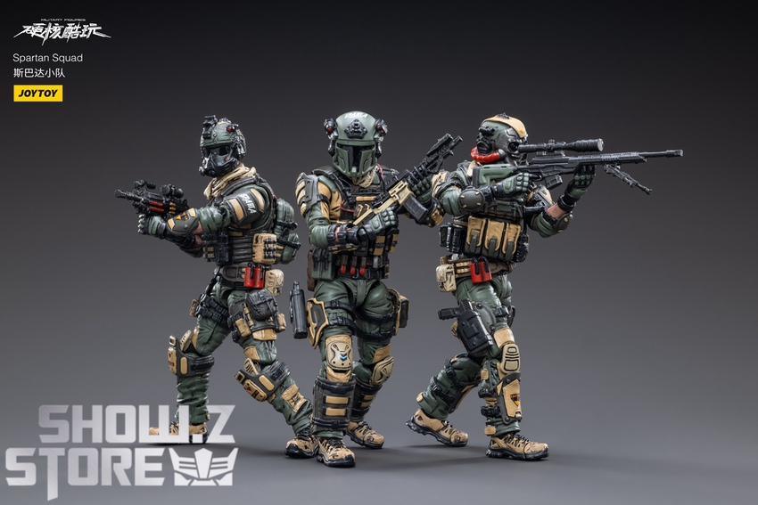 Spartan Squad Soldiers three figures assault rifles posed display Spartan Squad Soldiers three figures assault rifles posed display