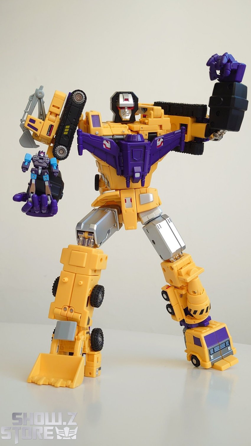 NewAge Devastator G2 full robot assembly display standing NewAge Devastator G2 full robot assembly display standing