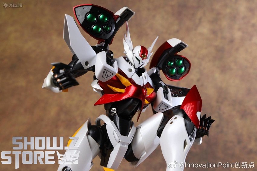 Tekkaman Blade hero pose with armor Tekkaman Blade hero pose with armor