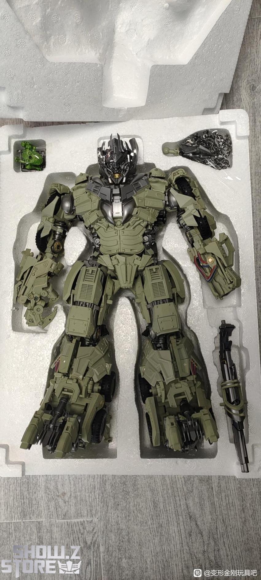 Detailed mechanical design with articulated limbs and joints Detailed mechanical design with articulated limbs and joints