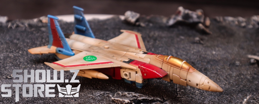 NewAge Lucifer Starscream battle damaged tan aircraft mode NewAge Lucifer Starscream battle damaged tan aircraft mode
