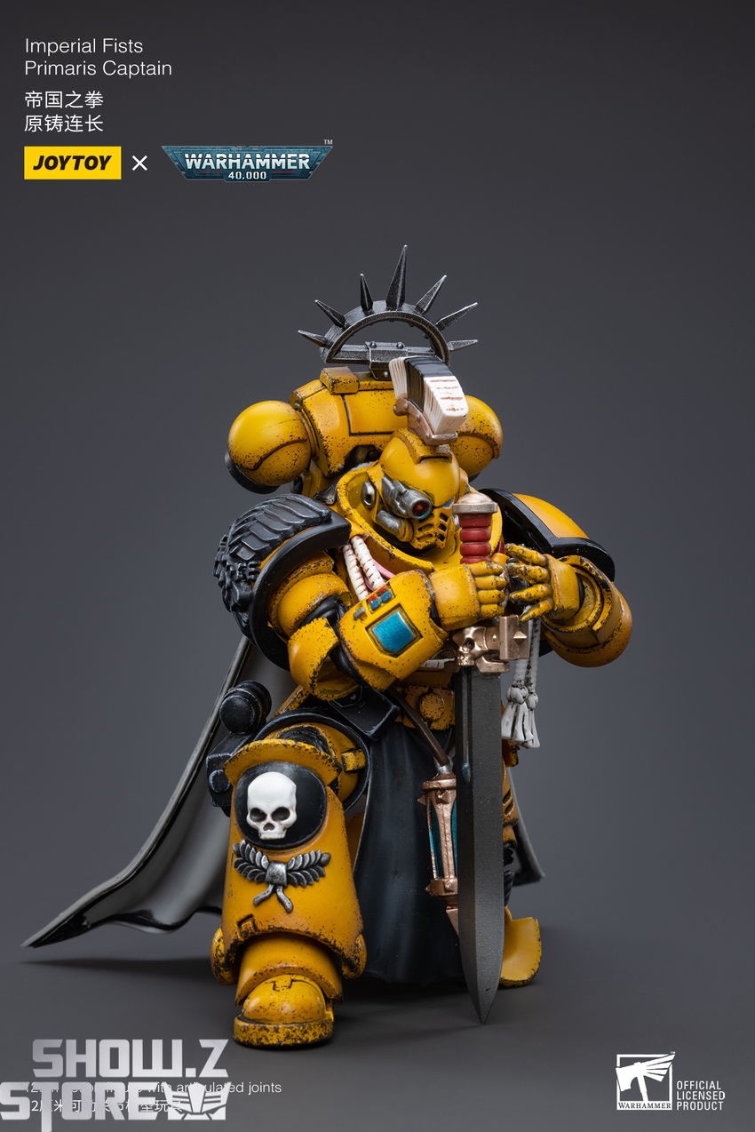 JoyToy Primaris Captain front stance armor sword display JoyToy Primaris Captain front stance armor sword display