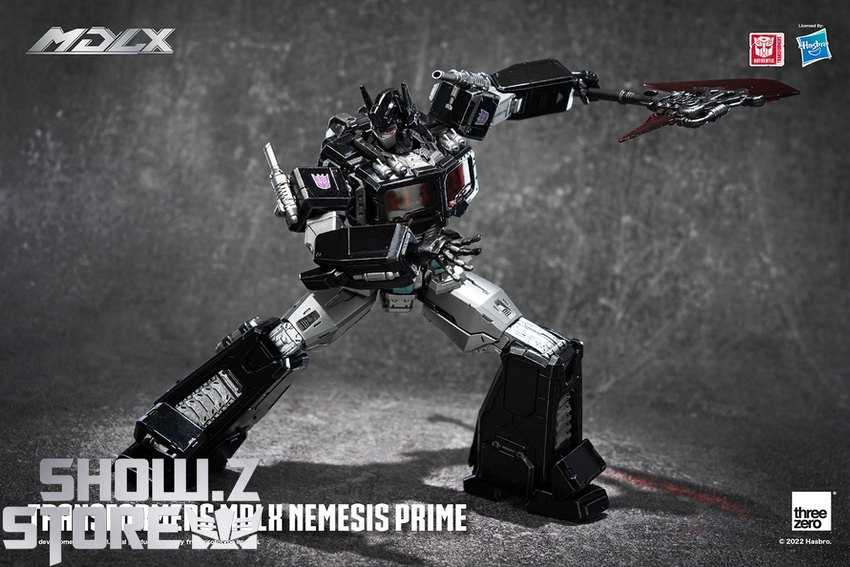 Nemesis Prime dynamic fighting pose raised blade arms display Nemesis Prime dynamic fighting pose raised blade arms display