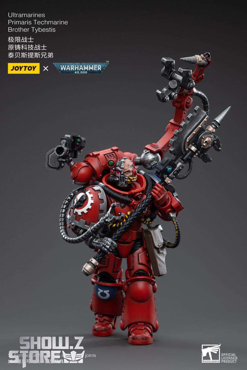 JoyToy Warhammer Techmarine standing pose heavy armor display JoyToy Warhammer Techmarine standing pose heavy armor display