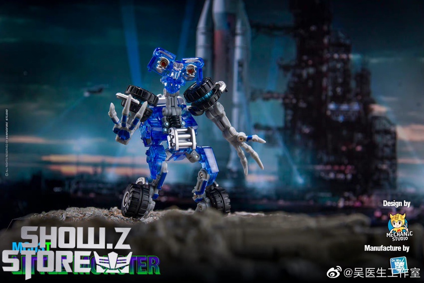 Dr.Wu MC03T Wheelie clear limited edition figure display Dr.Wu MC03T Wheelie clear limited edition figure display