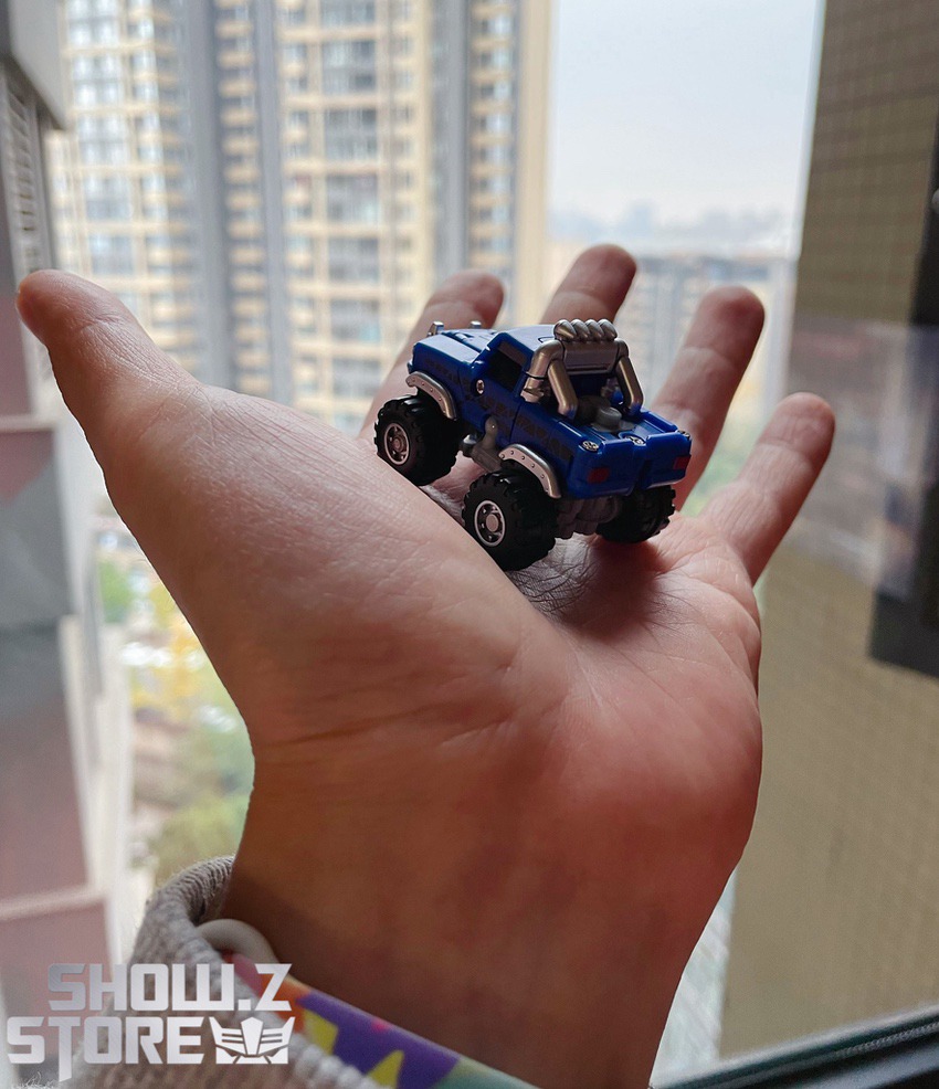 MC03 Little Monster Wheelie blue truck form robot transformation MC03 Little Monster Wheelie blue truck form robot transformation