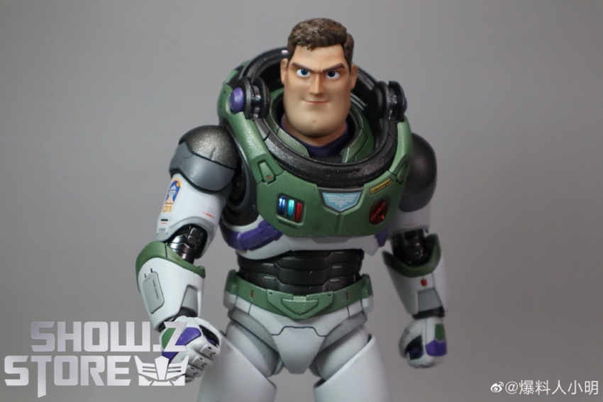 GONG Pop Mart G-Metal Buzz Lightyear green white purple suit GONG Pop Mart G-Metal Buzz Lightyear green white purple suit