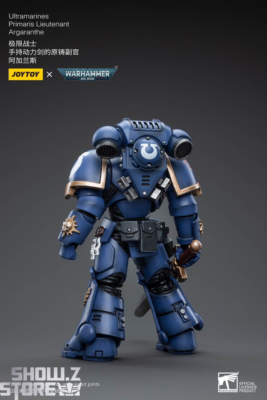 JoyToy Ultramarines Lieutenant Argaranthe sword raised display JoyToy Ultramarines Lieutenant Argaranthe sword raised display