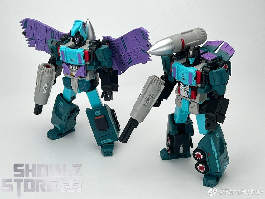 FansHobby Doubledealer teal purple two robots standing paired FansHobby Doubledealer teal purple two robots standing paired