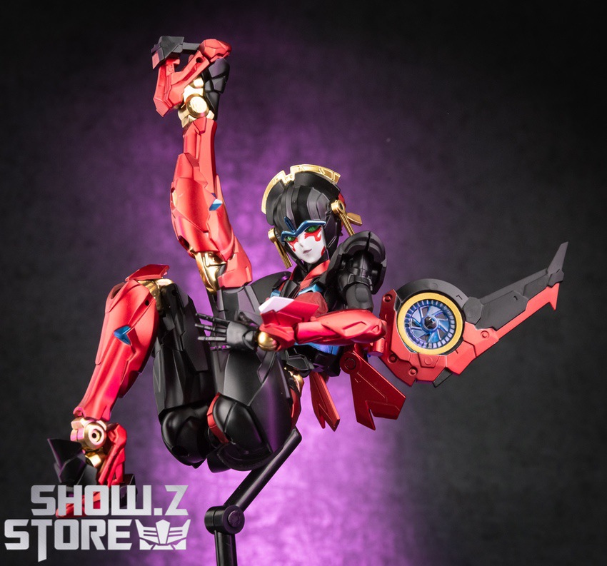 IDW Windblade red black figure posed extended accessories display IDW Windblade red black figure posed extended accessories display