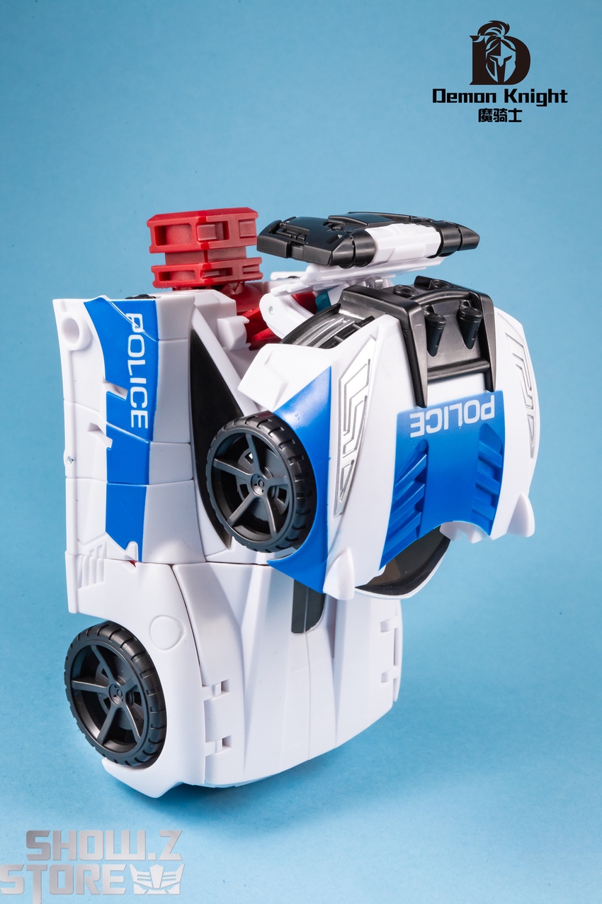 Demon Knight Defensor Combiner emergency ambulance mode white red Demon Knight Defensor Combiner emergency ambulance mode white red