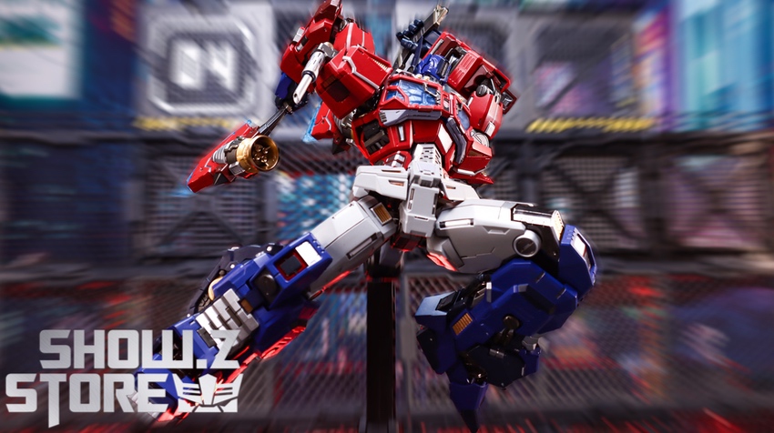 Metal Club MuscleBear Optimus Prime dynamic action display Metal Club MuscleBear Optimus Prime dynamic action display