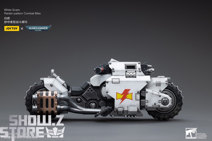 JoyToy Combat Bike front angle weapons exhausts display JoyToy Combat Bike front angle weapons exhausts display