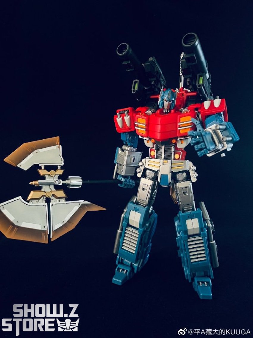 MMC Optus Prominon Commander robot extended weaponry pose MMC Optus Prominon Commander robot extended weaponry pose