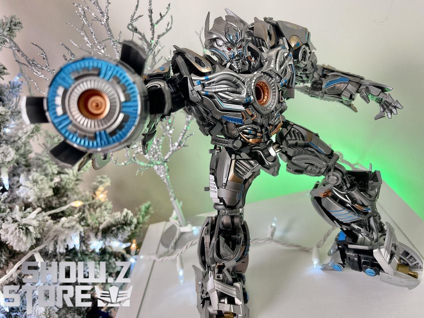 4th Party Nero Galvatron robot purple blue accent lighting effects 4th Party Nero Galvatron robot purple blue accent lighting effects
