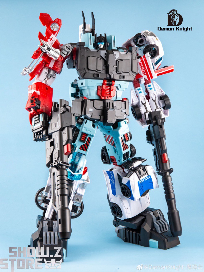 Hot Spot combiner red white cyan armed stance detail display Hot Spot combiner red white cyan armed stance detail display