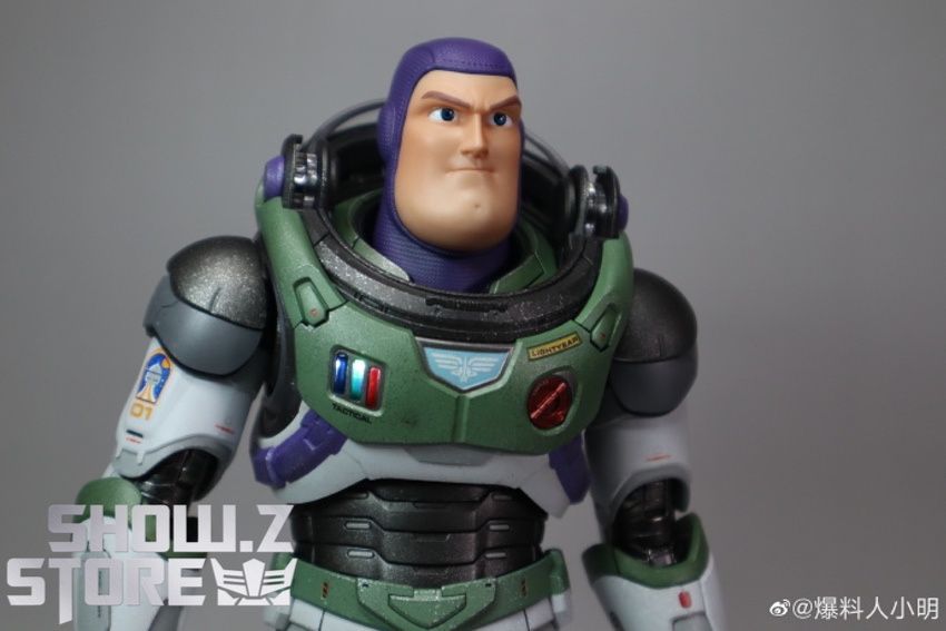 Buzz Lightyear extended weapon arm dynamic stance display Buzz Lightyear extended weapon arm dynamic stance display