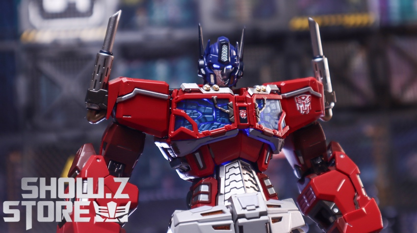 Metal Club MuscleBear Optimus Prime blue red robot pose detail Metal Club MuscleBear Optimus Prime blue red robot pose detail