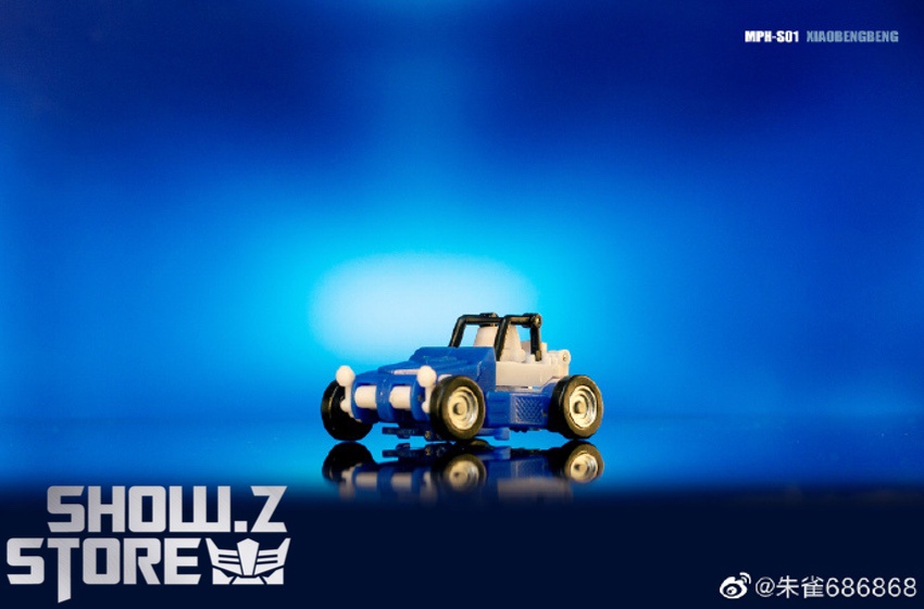 MPH Studio Beachcomber vehicle mode front view reflective finish MPH Studio Beachcomber vehicle mode front view reflective finish