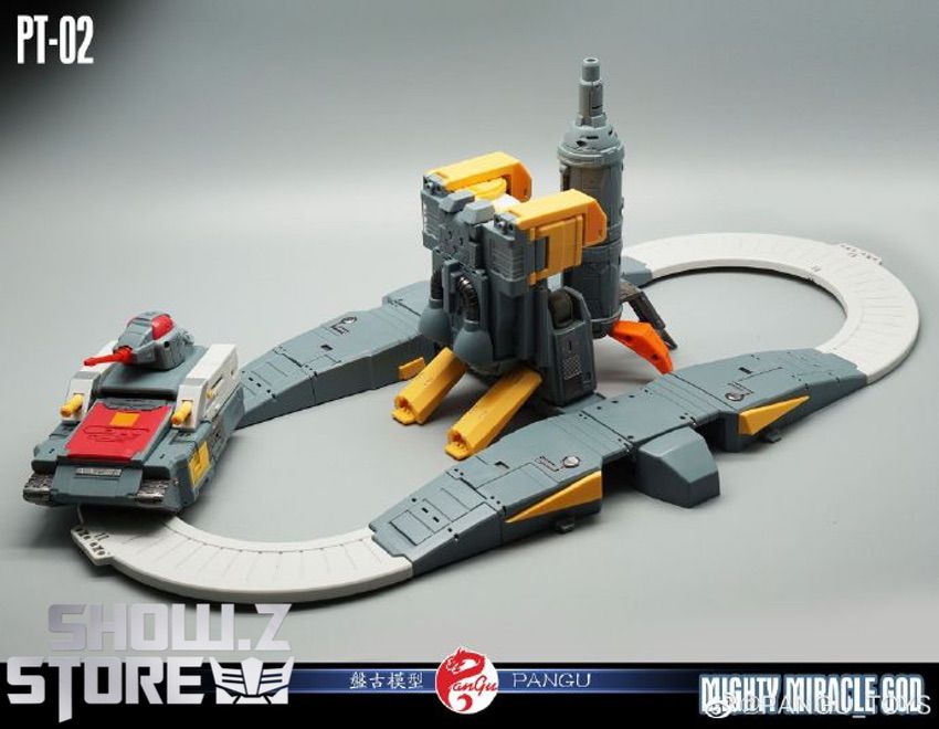 Omega Supreme robot battle stance configuration display Omega Supreme robot battle stance configuration display
