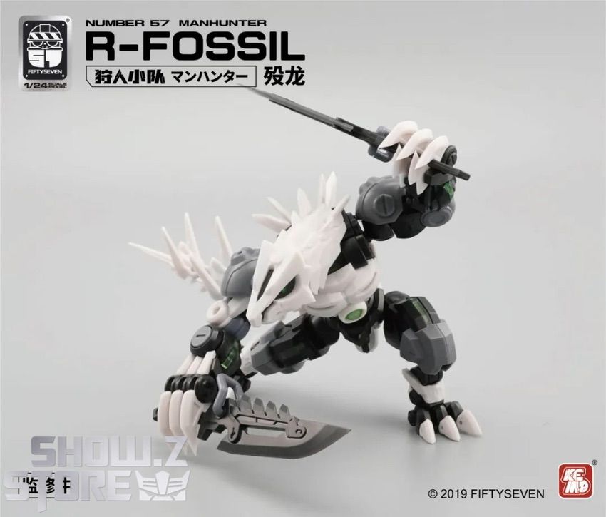 Man Hunter R-Fossil beast standing alert pose display Man Hunter R-Fossil beast standing alert pose display