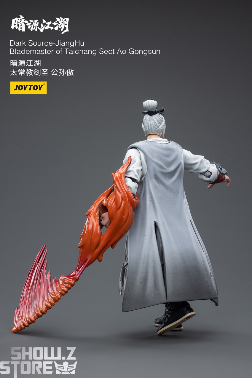 Dark Source Ao Gongsun dynamic attacking pose mid-thrust display Dark Source Ao Gongsun dynamic attacking pose mid-thrust display