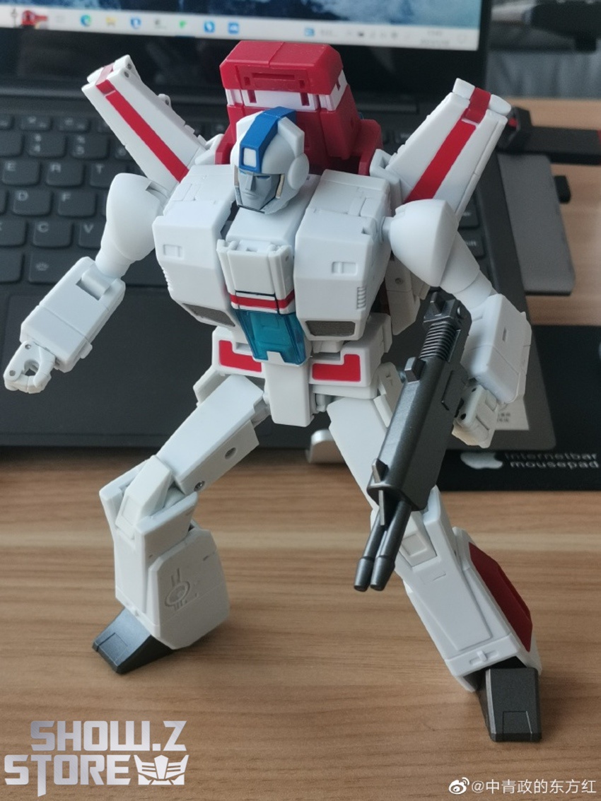 Magic Square Meteorite Jetfire robot mode action pose display Magic Square Meteorite Jetfire robot mode action pose display