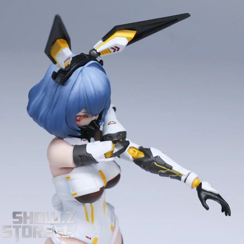 Animester Whisky Sour Mecha Girl blue hair back view detail Animester Whisky Sour Mecha Girl blue hair back view detail