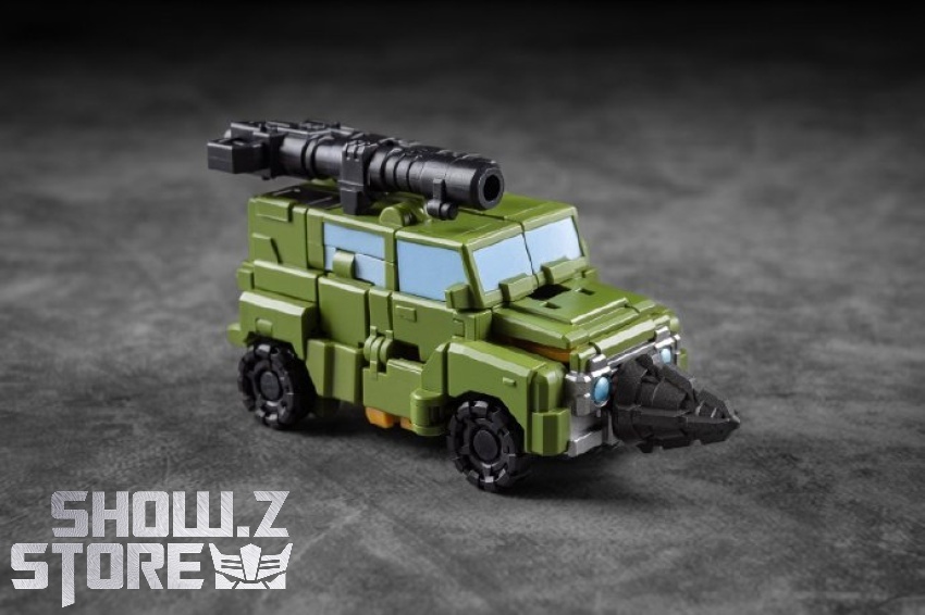 IronFactory Brawn green yellow truck with weapon display IronFactory Brawn green yellow truck with weapon display