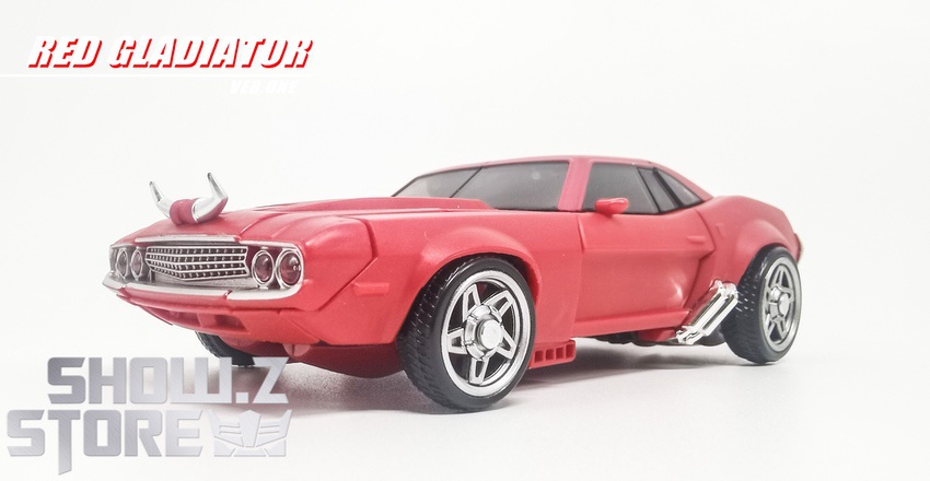 Red Gladiator Cliffjumper robot form arm cannon ready display Red Gladiator Cliffjumper robot form arm cannon ready display
