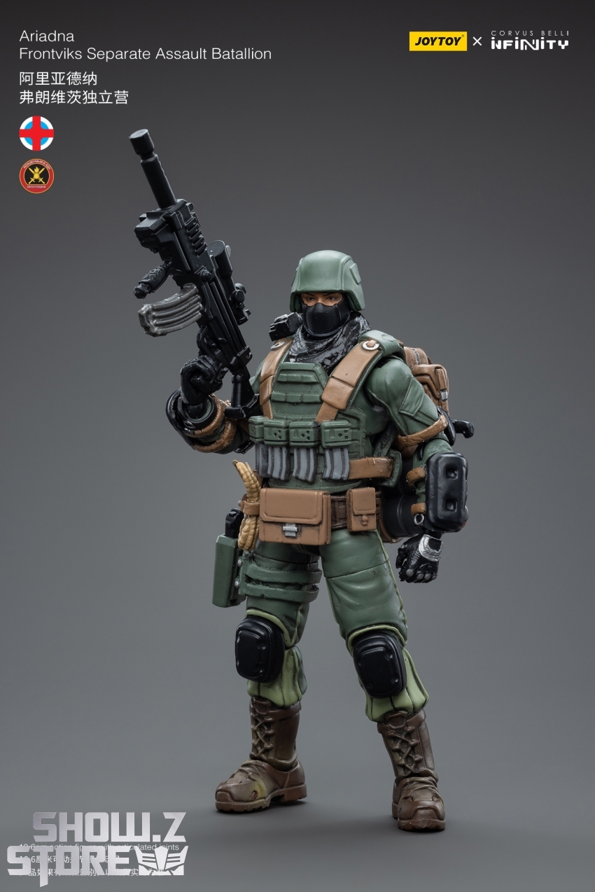 Frontal combat stance displaying full military uniform and loadout Frontal combat stance displaying full military uniform and loadout