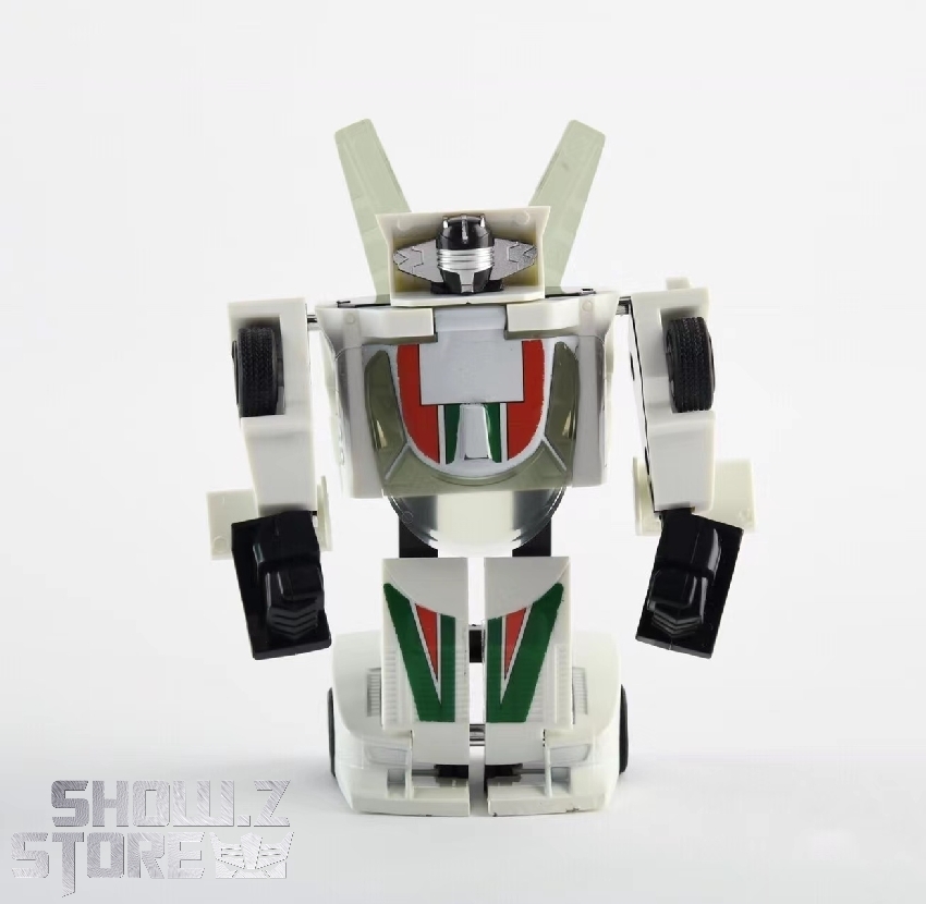 Wheeljack character vehicle mode with retro G1 styling and collector appeal Wheeljack character vehicle mode with retro G1 styling and collector appeal