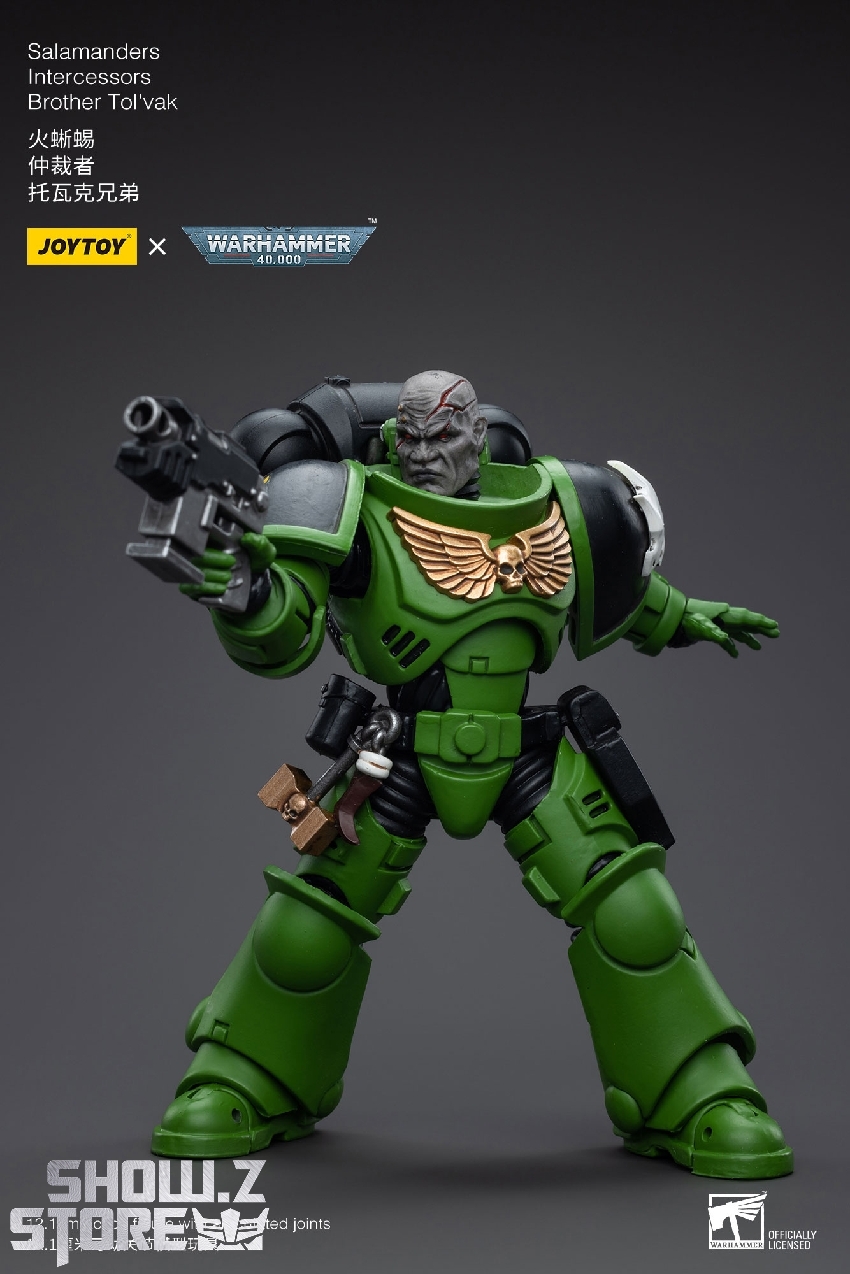 JoyToy 1/18 Salamanders Intercessors Brother Tolvak side profile armor detail JoyToy 1/18 Salamanders Intercessors Brother Tolvak side profile armor detail