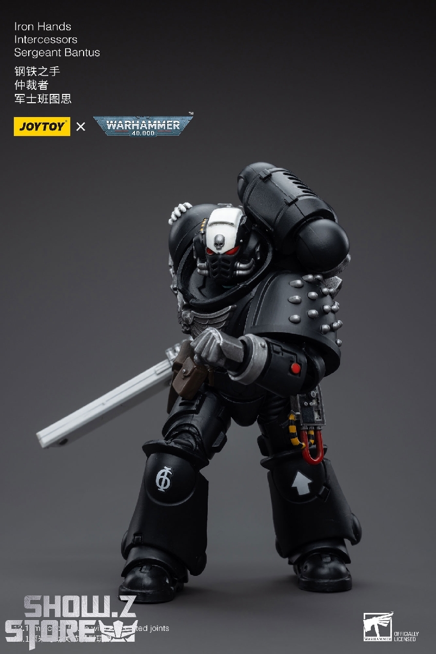 JoyToy 1/18 Iron Hands Intercessors Sergeant Bantus holding large power sword JoyToy 1/18 Iron Hands Intercessors Sergeant Bantus holding large power sword