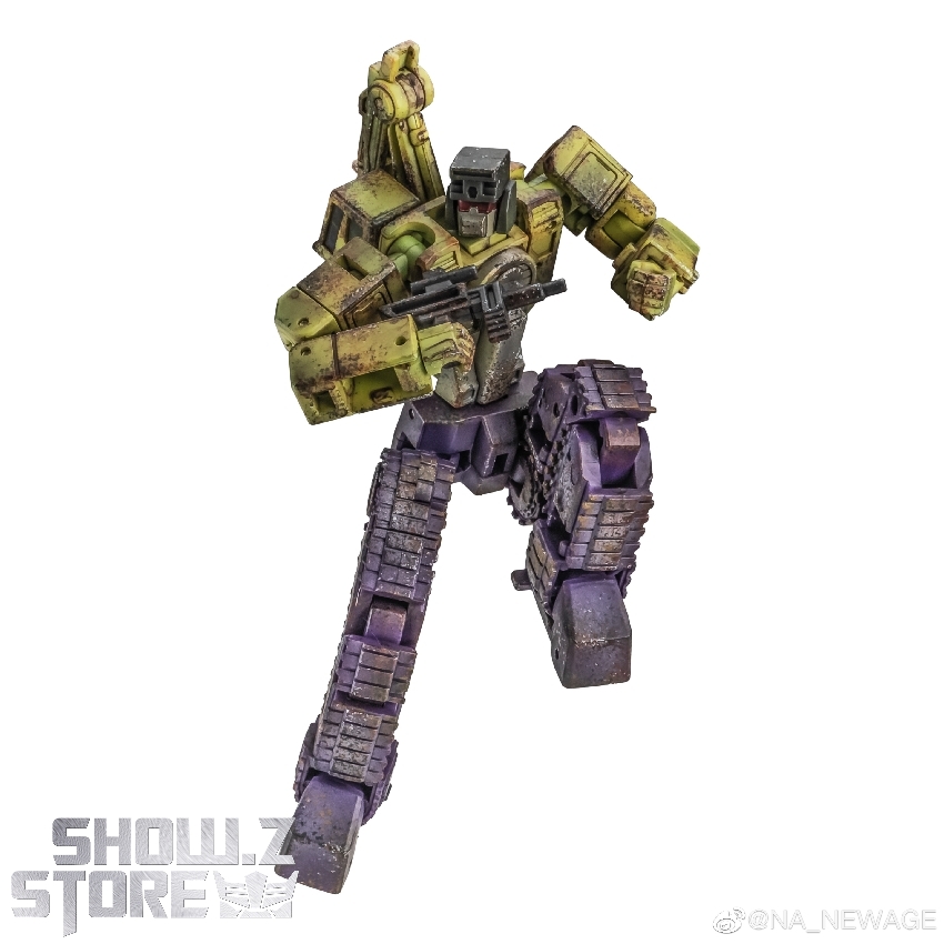 Yellow tank mecha with purple lower body section and industrial construction aesthetic Yellow tank mecha with purple lower body section and industrial construction aesthetic