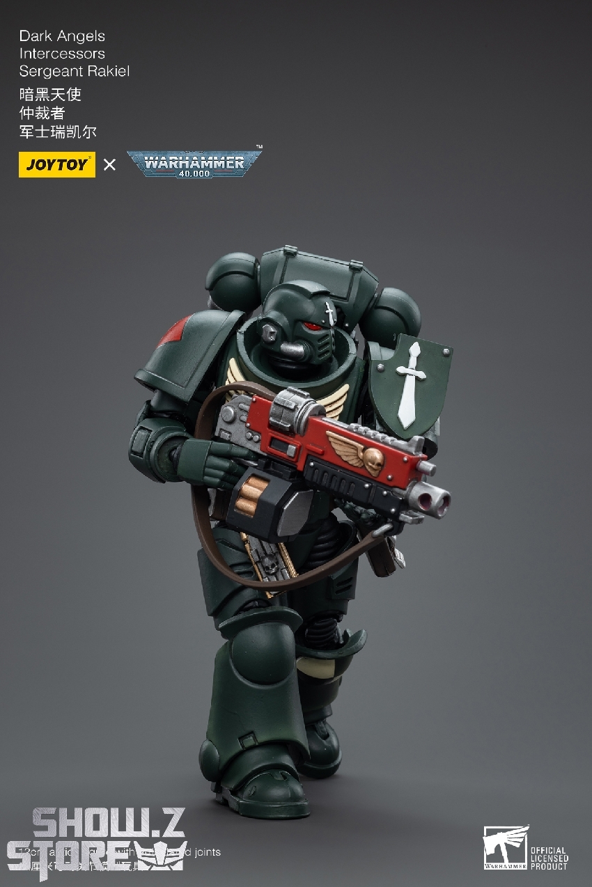 Full articulated combat pose displaying weapon systems and decorative insignia Full articulated combat pose displaying weapon systems and decorative insignia