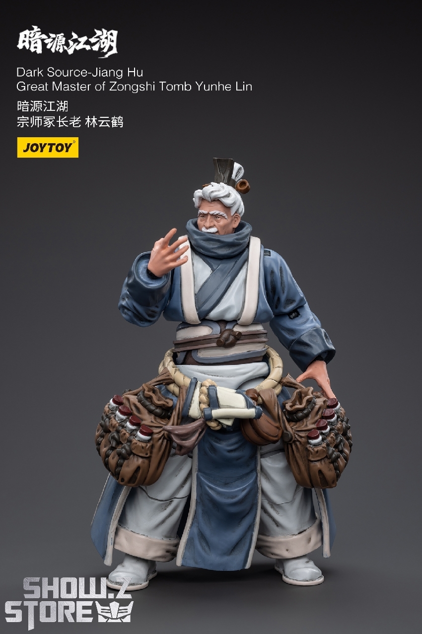 Zongshen Camp Great Master displaying interchangeable hand parts and full accessory set Zongshen Camp Great Master displaying interchangeable hand parts and full accessory set