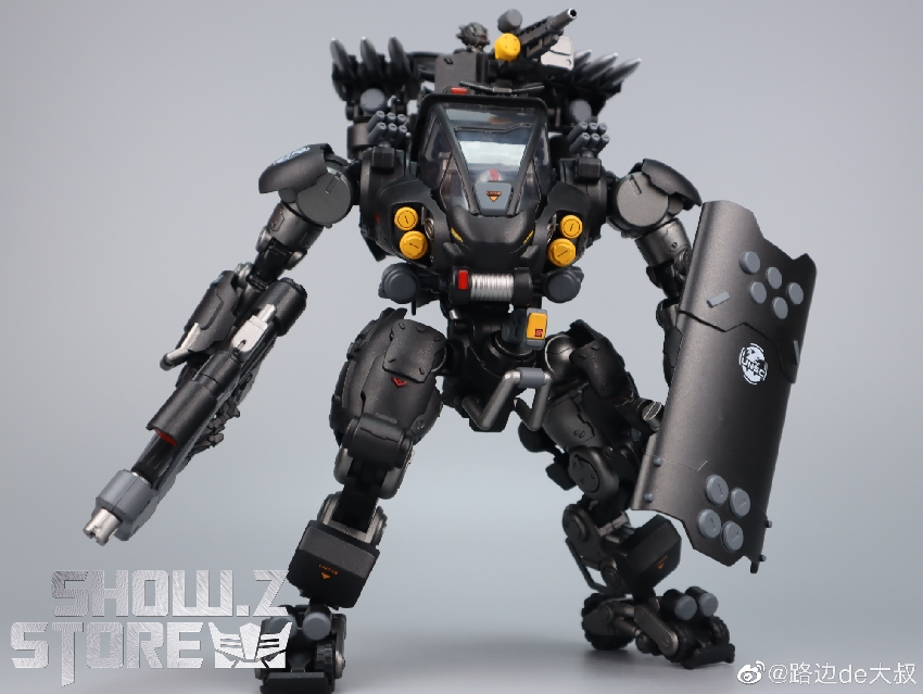 JoyToy Tiekui mecha standing pose dual arms display JoyToy Tiekui mecha standing pose dual arms display