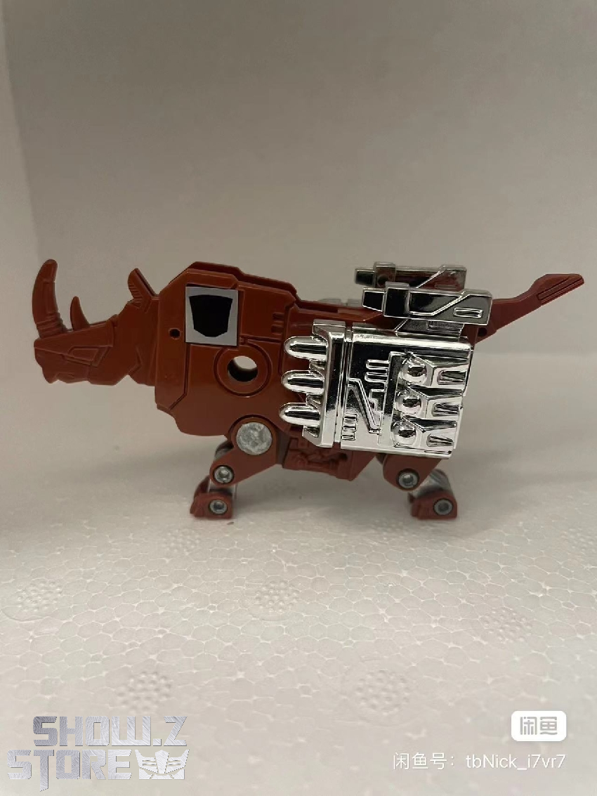 4th Party G1 Eject blue cassette robot and Ramhorn red cassette figure 4th Party G1 Eject blue cassette robot and Ramhorn red cassette figure