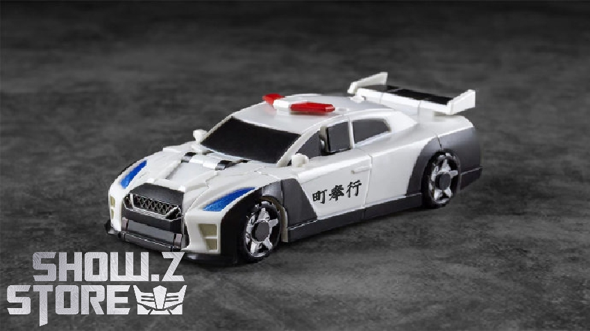 IronFactory Oniheizou Prowl white robot standing pose display IronFactory Oniheizou Prowl white robot standing pose display