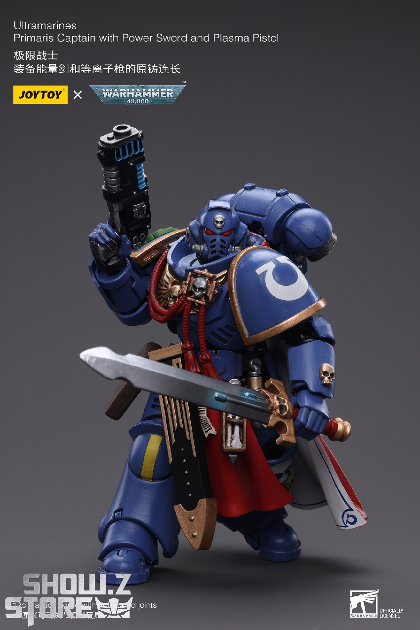 Side profile of figure holding sword in ready position Side profile of figure holding sword in ready position