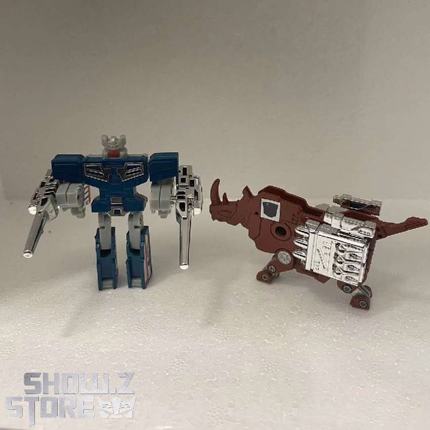 4th Party G1 Eject and Ramhorn silver metallic cassette figures 4th Party G1 Eject and Ramhorn silver metallic cassette figures